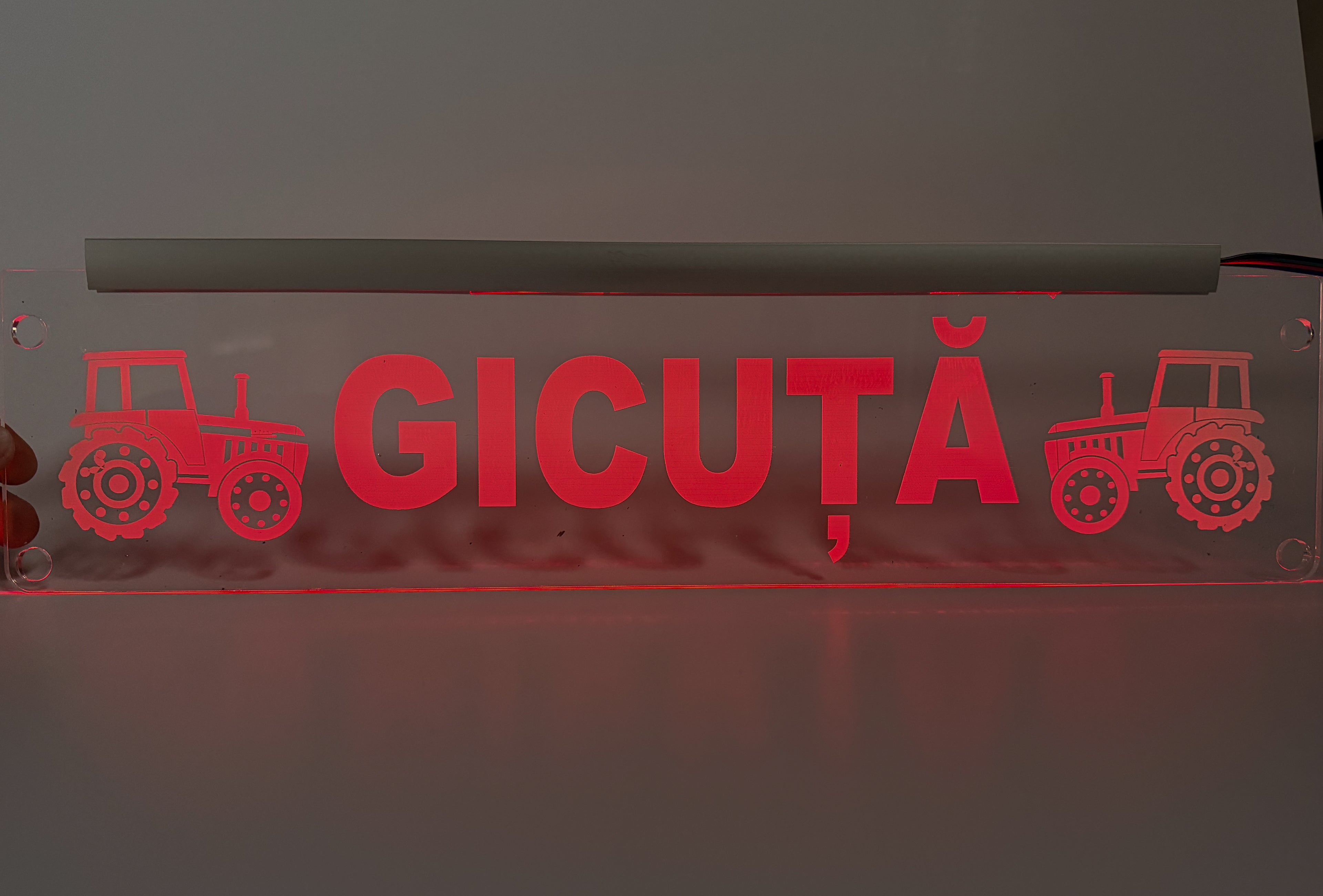 Plăcuță LED Tractoraș