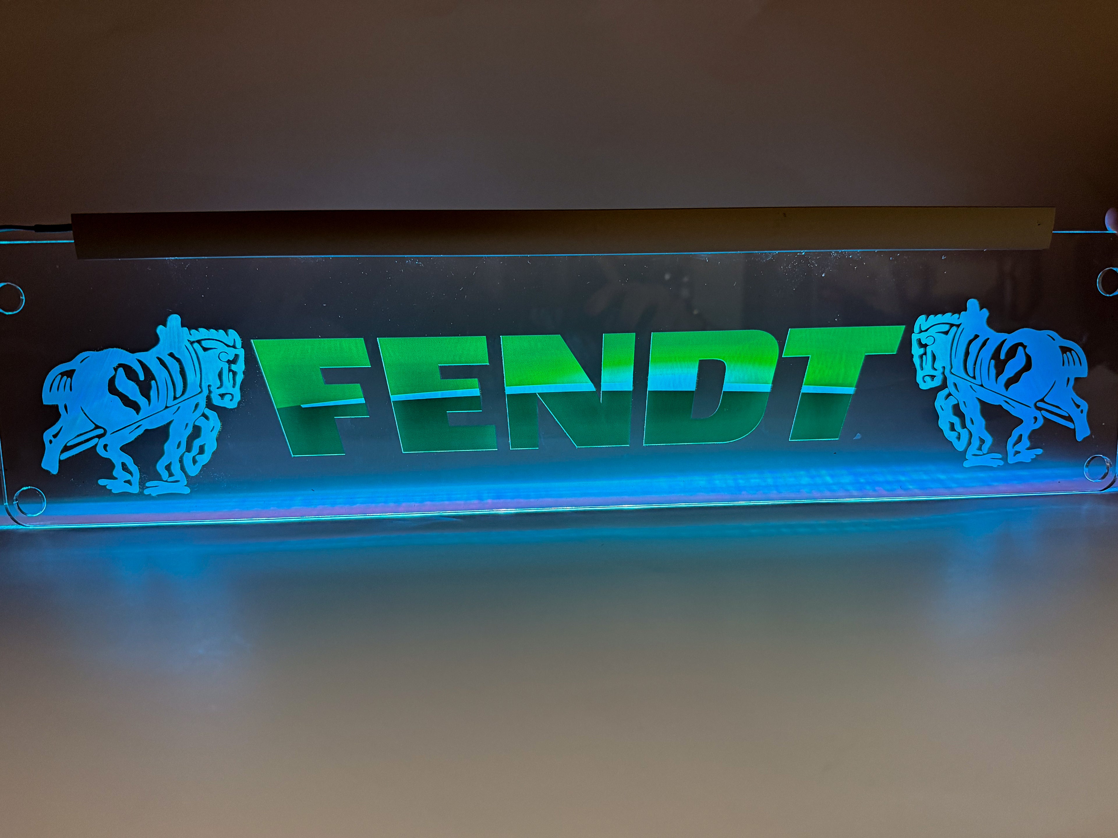 Plăcută LED 3D - FENDT