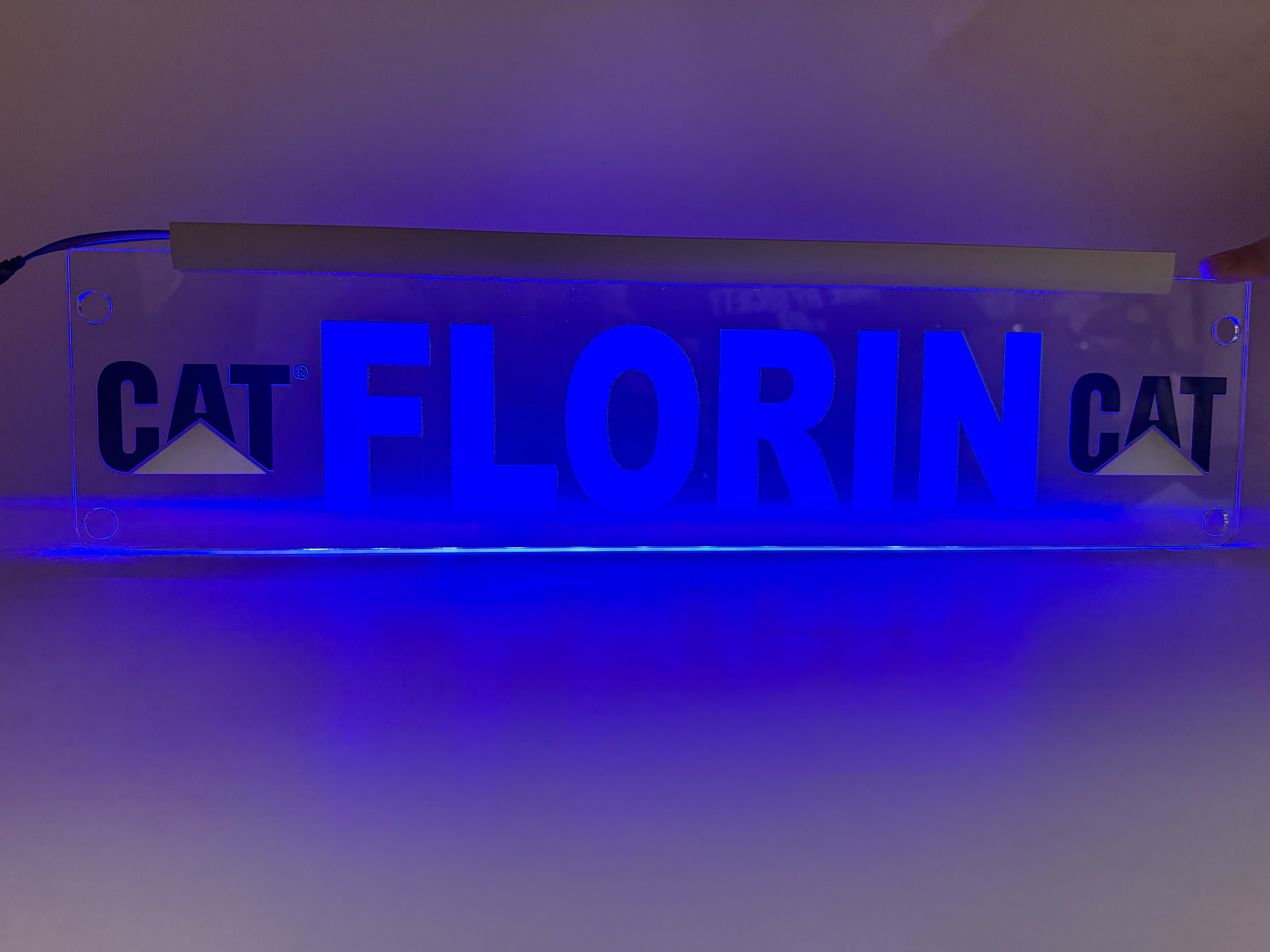 Plăcută LED 3D -  Utilaje CAT Logo 1